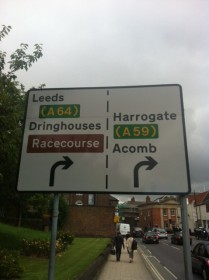 York Racecourse brown sign