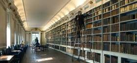 Lincoln cathedral library