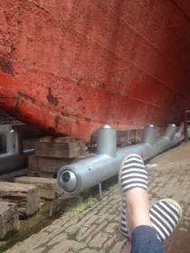 feet and hull